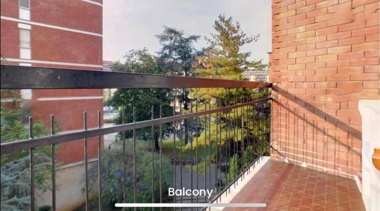 Metro Famagosta - Luminoso Appartamento Con Balcone Free Wifi & Parking Μιλάνο Εξωτερικό φωτογραφία